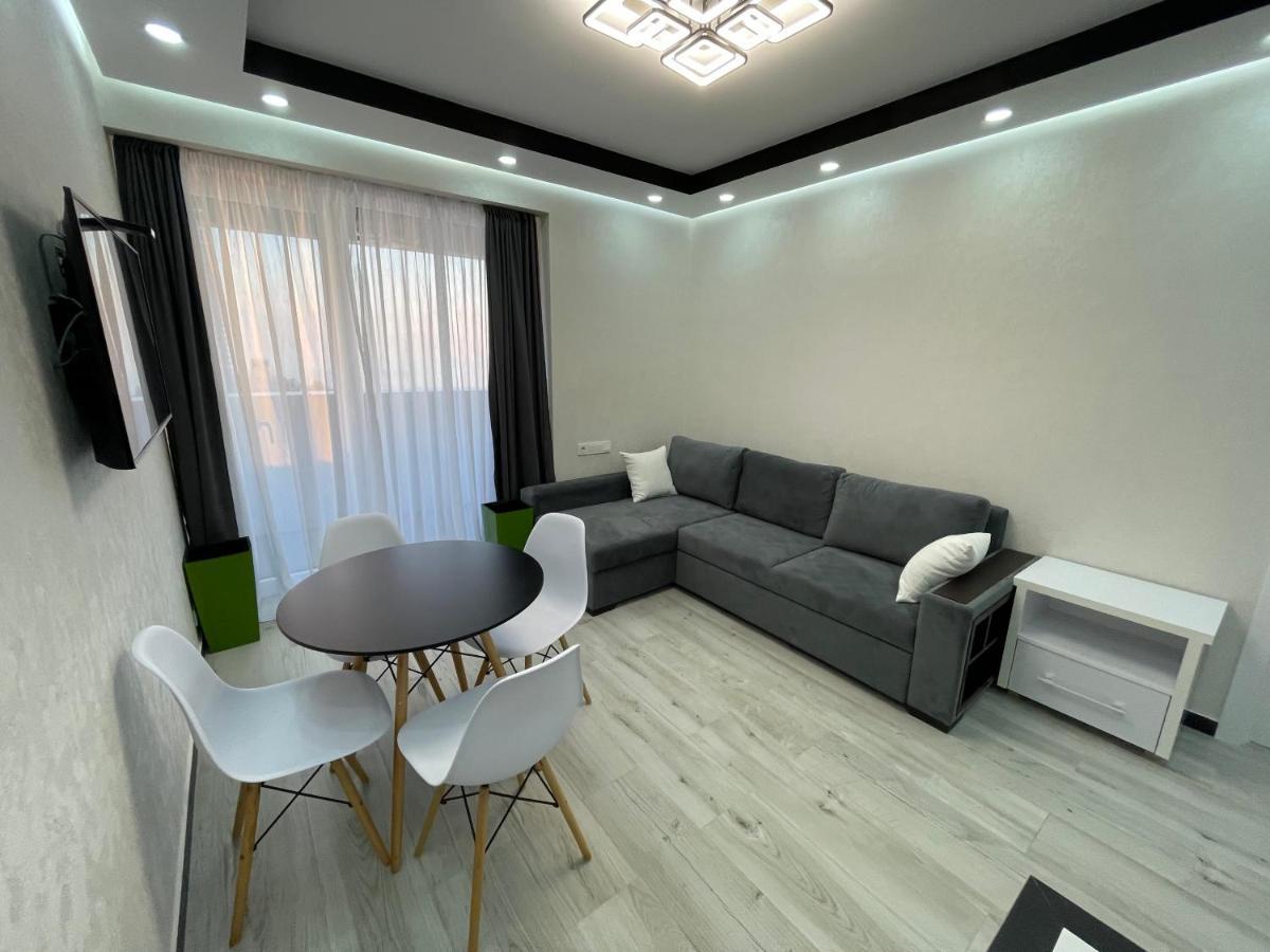 Aliance Apartment On First Line Batumi Zewnętrze zdjęcie